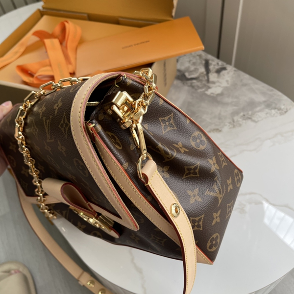 ルイヴィトンバッグ細部ディテール